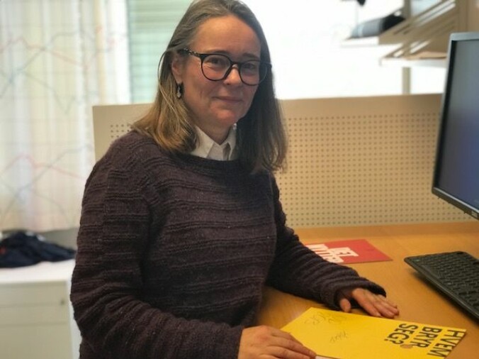 Ylva Frøjd estime que les enseignants devraient prendre des dispositions pour que les élèves discutent des arguments opposés au récit norvégien habituel d’aide et de soutien. 