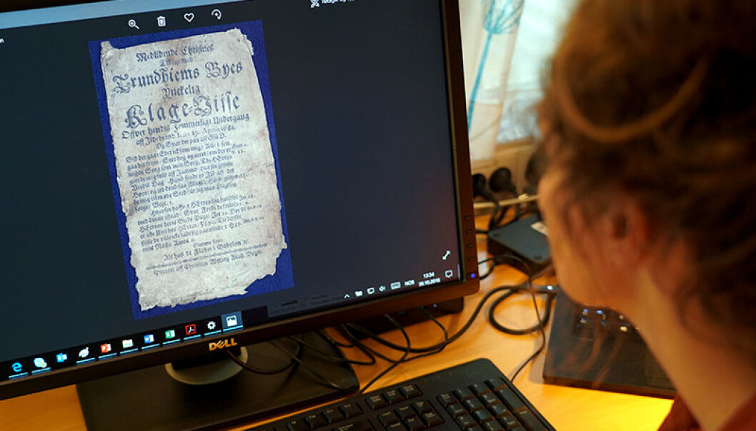 1200 gamle skillingstrykk har til nå ligget ganske så utilgjengelig på lager kjelleren til Gunnerusbiblioteket ved NTNU. Nå skal de skannes og legges inn i en søkbar database. (Foto: Egil Lund) 1200 gamle skillingstrykk har til nå ligget ganske så utilgjengelig på lager kjelleren til Gunnerusbiblioteket ved NTNU. Nå skal de skannes og legges inn i en søkbar database. (Foto: Egil Lund)