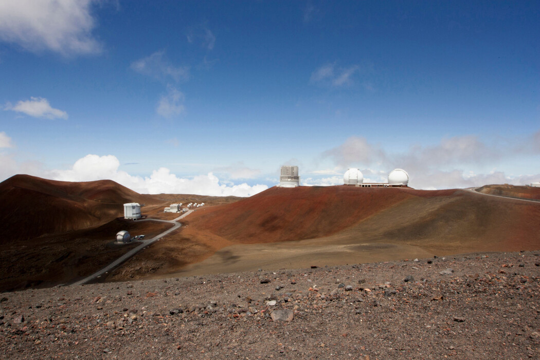 - Domstolen skriver i sin kjennelse at astronomimiljøet og urinnvånerne i flere år har levd side om side og at TMT-prosjektet ikke vil legge bånd på noen eller begrense urinnvånernes bruk av fjellet. (Foto: Caleb Jones / AP / NTB Scanpix) - Domstolen skriver i sin kjennelse at astronomimiljøet og urinnvånerne i flere år har levd side om side og at TMT-prosjektet ikke vil legge bånd på noen eller begrense urinnvånernes bruk av fjellet. (Foto: Caleb Jones / AP / NTB Scanpix)