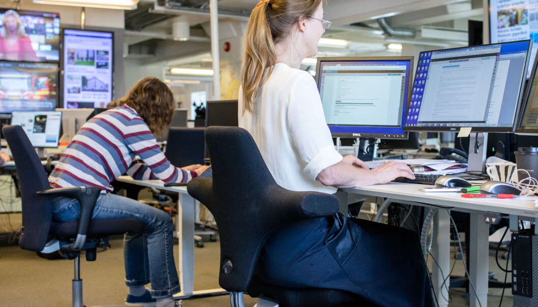 Sitter du med rett eller krum rygg ved skrivebordet? (Foto: Audun Braastad / NTB scanpix) Sitter du med rett eller krum rygg ved skrivebordet? (Foto: Audun Braastad / NTB scanpix)