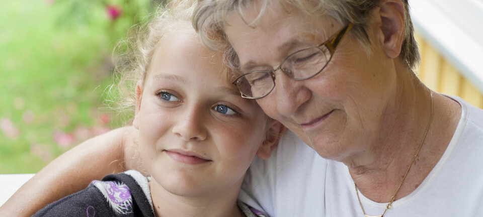 Bestemor kan barn - og kan avlaste foreldrene. Det er en fordel for menneskene.  (Foto: AnneMS / Shutterstock / NTB scanpix)