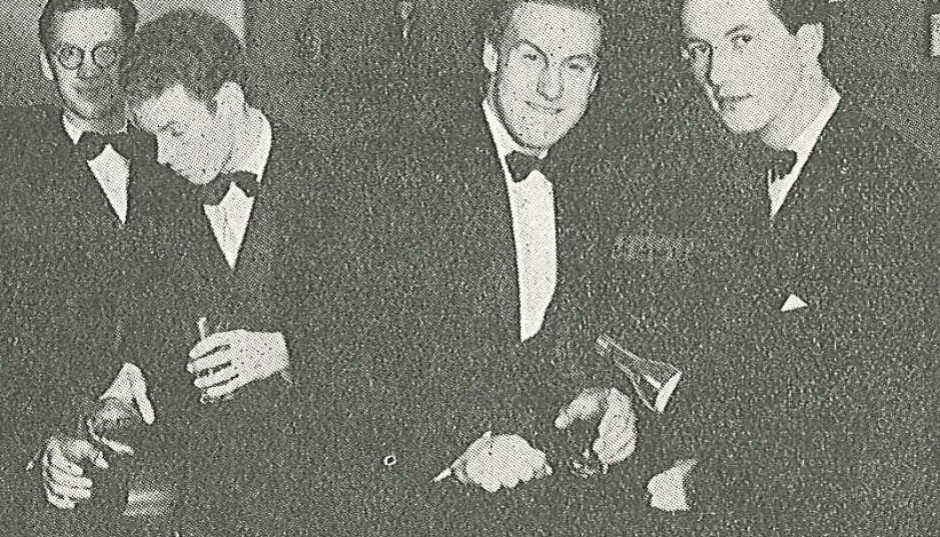 Helt til høyre i bildet står Arne Domnérus, en svensk musiker som lagde en jazzversjon av Norges nasjonalsang. Den ble forbudt i Norge. Men hvorfor? (Foto: Orkesterjournalen/Wikimedia commons) Helt til høyre i bildet står Arne Domnérus, en svensk musiker som lagde en jazzversjon av Norges nasjonalsang. Den ble forbudt i Norge. Men hvorfor? (Foto: Orkesterjournalen/Wikimedia commons)
