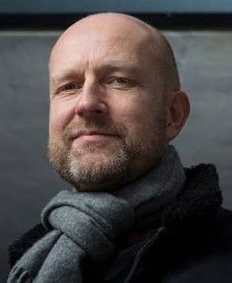 Petter Bae Brandtzæg forsker på chattetjenester for ungdom. Chatboten baserer seg på store data, som ifølge Brandtzæg kan bidra til å forsterke kjønnede stereotypier. (Foto: Werner Juvik) Petter Bae Brandtzæg forsker på chattetjenester for ungdom. Chatboten baserer seg på store data, som ifølge Brandtzæg kan bidra til å forsterke kjønnede stereotypier. (Foto: Werner Juvik)