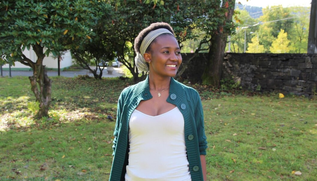 «Uansett hva, ikke vær problemfokusert, se etter mulighetene! Glem at du er en kvinne, at du er svart osv. Du må aldri skylde på andre.» Dette rådet fikk masterstudent Irene Kinunda Afriyie av en av informantene sine. (Foto: Monica Linn B. Fürstenberg/NLA Høgskolen) «Uansett hva, ikke vær problemfokusert, se etter mulighetene! Glem at du er en kvinne, at du er svart osv. Du må aldri skylde på andre.» Dette rådet fikk masterstudent Irene Kinunda Afriyie av en av informantene sine. (Foto: Monica Linn B. Fürstenberg/NLA Høgskolen)