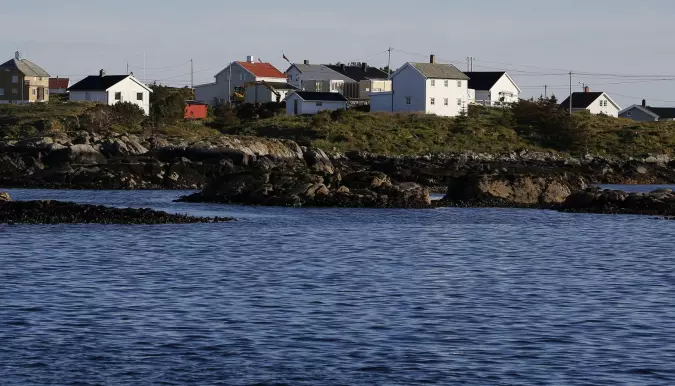 Mausund ligger utenfor kysten av Trøndelag. Det gamle fiskeværet var base for forskerne da de undersøkte øyriket Froan. (Foto: Zsolt Volent)