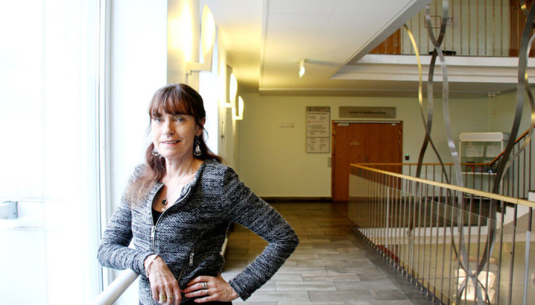 Dess meir vi kan nå ut med forskinga vår, dess betre, og då må engelsk ha prioritet, meiner professor i psykologi ved Universitetet i Bergen, Torill Lindstrøm. (Foto: Njord V. Svendsen) Dess meir vi kan nå ut med forskinga vår, dess betre, og då må engelsk ha prioritet, meiner professor i psykologi ved Universitetet i Bergen, Torill Lindstrøm. (Foto: Njord V. Svendsen)