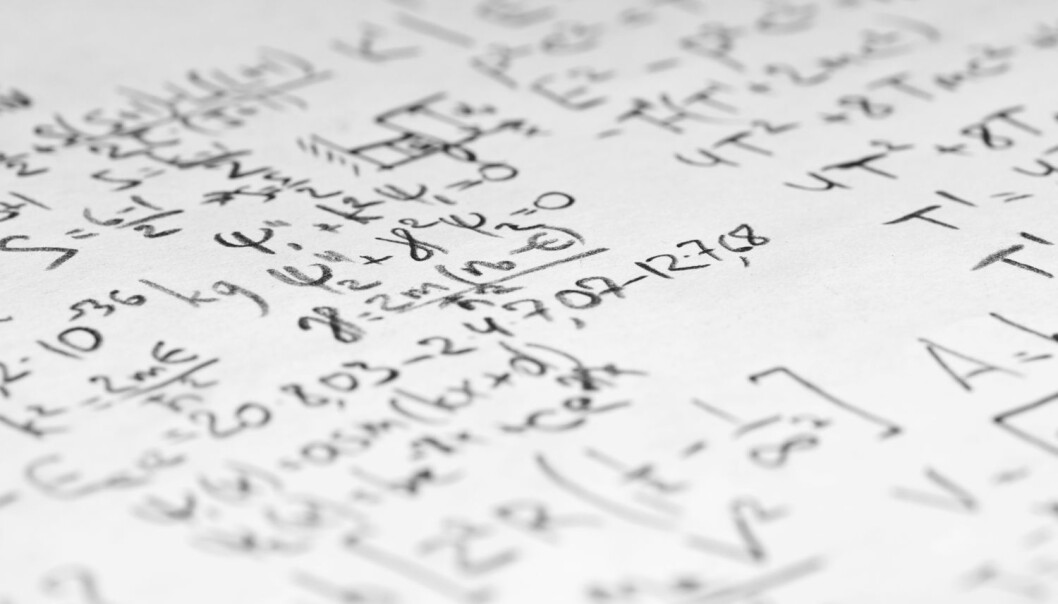 Selv om kvantefysikk føles veldig fjernt og abstrakt, finnes det fortsatt gode nyheter, ifølge HiOA-professor. – Vi vet utmerket godt hvordan kvantefysikken er formulert – vi kan regne på det, og vi kan gjøre ekstremt presise prediksjoner, sier han i denne podcasten. (Illustrasjonsfoto: Ahuli Labutin / Shutterstock / NTB scanpix) Selv om kvantefysikk føles veldig fjernt og abstrakt, finnes det fortsatt gode nyheter, ifølge HiOA-professor. – Vi vet utmerket godt hvordan kvantefysikken er formulert – vi kan regne på det, og vi kan gjøre ekstremt presise prediksjoner, sier han i denne podcasten. (Illustrasjonsfoto: Ahuli Labutin / Shutterstock / NTB scanpix)
