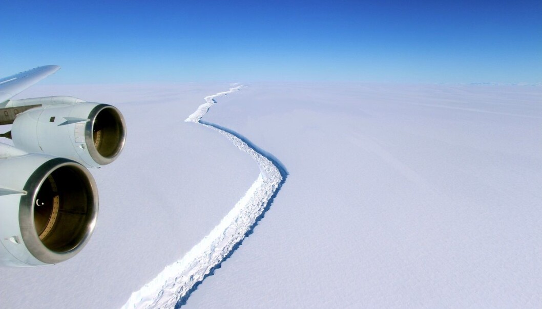 Bildet er fra august i fjor da den store sprekken først ble oppdaget. (Foto: NASA, John Sonntag) Bildet er fra august i fjor da den store sprekken først ble oppdaget. (Foto: NASA, John Sonntag)