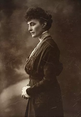 Katti Anker Møller (1868-1945) blir regnet som den som startet kampen for lovlig abort i Norge. (Foto: Ukjent fotograf / Nasjonalbiblioteket / CC-BY 2.0)
