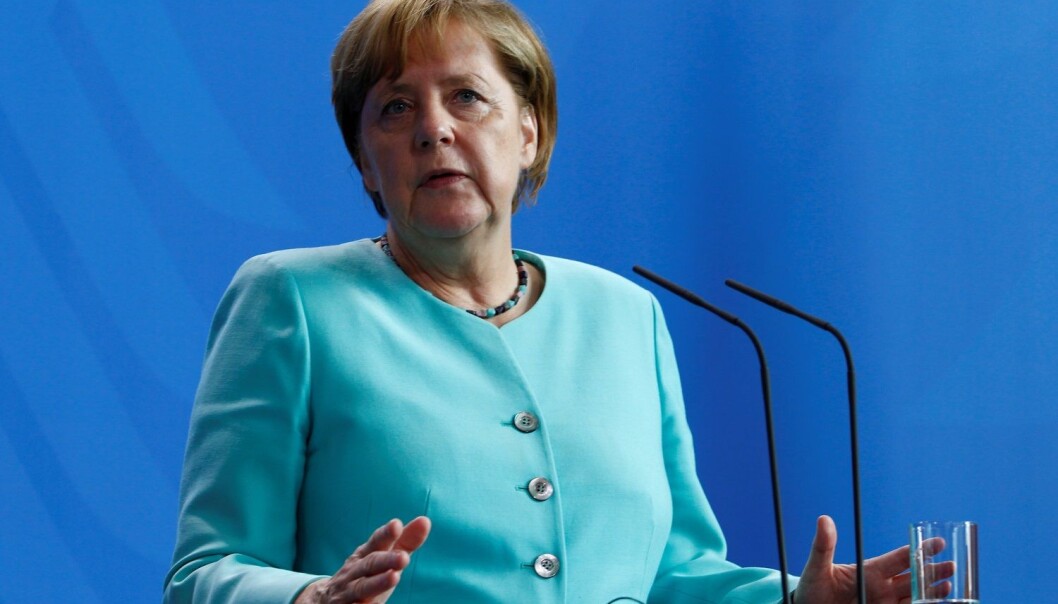 Det tyske vertskapet for G20-møtet har lagt opp til at stats- og regjeringssjefene diskuterer klima fredag ettermiddag. Men forhandlingene om ordlyden i slutterklæringen kan i utgangspunktet fortsette helt til toppmøtet avsluttes dagen etter. Her snakker forbundskansler Angela Merkel i Berlin denne uka. (Foto: REUTERS/Michele Tantussi / NTB scanpix) Det tyske vertskapet for G20-møtet har lagt opp til at stats- og regjeringssjefene diskuterer klima fredag ettermiddag. Men forhandlingene om ordlyden i slutterklæringen kan i utgangspunktet fortsette helt til toppmøtet avsluttes dagen etter. Her snakker forbundskansler Angela Merkel i Berlin denne uka. (Foto: REUTERS/Michele Tantussi / NTB scanpix)