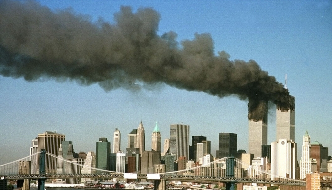 Sommeren 2001 fikk Thomas Hegghammer sommerjobb på FFI. Her kom han første gang i kontakt med fenomenet Al-Qaida og Bin Laden. Så smalt det i New York. (Foto: Reuters / Brad Rickerby / NTB Scanpix) Sommeren 2001 fikk Thomas Hegghammer sommerjobb på FFI. Her kom han første gang i kontakt med fenomenet Al-Qaida og Bin Laden. Så smalt det i New York. (Foto: Reuters / Brad Rickerby / NTB Scanpix)