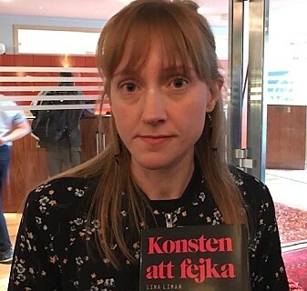 Lena Liman har skrevet en bok om sin vei mot autismediagnosen, "Konsten att fejka arabiska". (Foto: Siw Ellen Jakobsen) Lena Liman har skrevet en bok om sin vei mot autismediagnosen, "Konsten att fejka arabiska". (Foto: Siw Ellen Jakobsen)