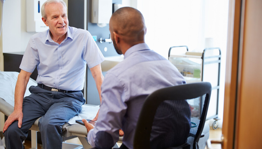 Det er vanskelig å oppdage andre sykdommer hos personer med demens. Derfor får de også sjeldnere andre diagnoser. Dette må vi gjøre noe med, ifølge forsker. (Foto: Shutterstock / NTB Scanpix) Det er vanskelig å oppdage andre sykdommer hos personer med demens. Derfor får de også sjeldnere andre diagnoser. Dette må vi gjøre noe med, ifølge forsker. (Foto: Shutterstock / NTB Scanpix)