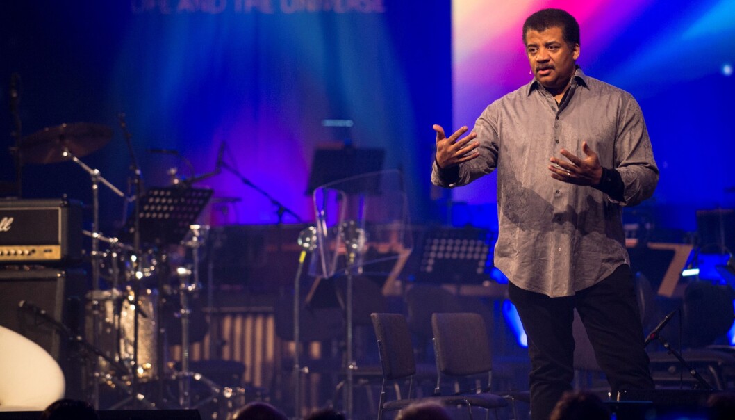 Astrofysiker og forskningsformidler Neil deGrasse Tyson trollbandt publikum på Starmus-festivalen i Trondheim. (Foto: Max Max Alexander, Starmus) Astrofysiker og forskningsformidler Neil deGrasse Tyson trollbandt publikum på Starmus-festivalen i Trondheim. (Foto: Max Max Alexander, Starmus)