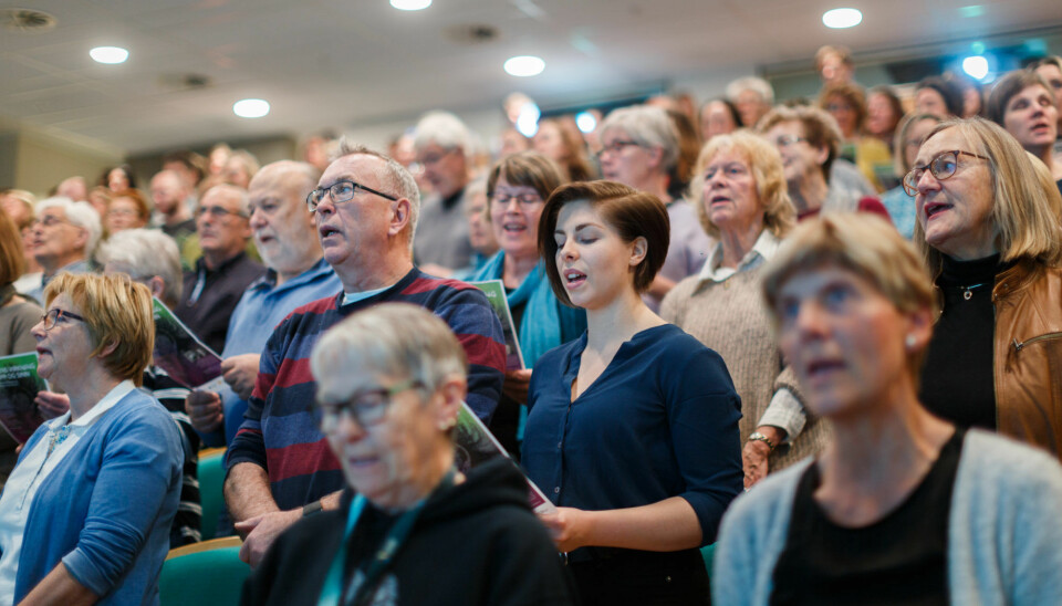 Under seminaret ved Nord universitet testet også deltagerne effekten av å synge sammen. (Foto: Thomas Jergel)