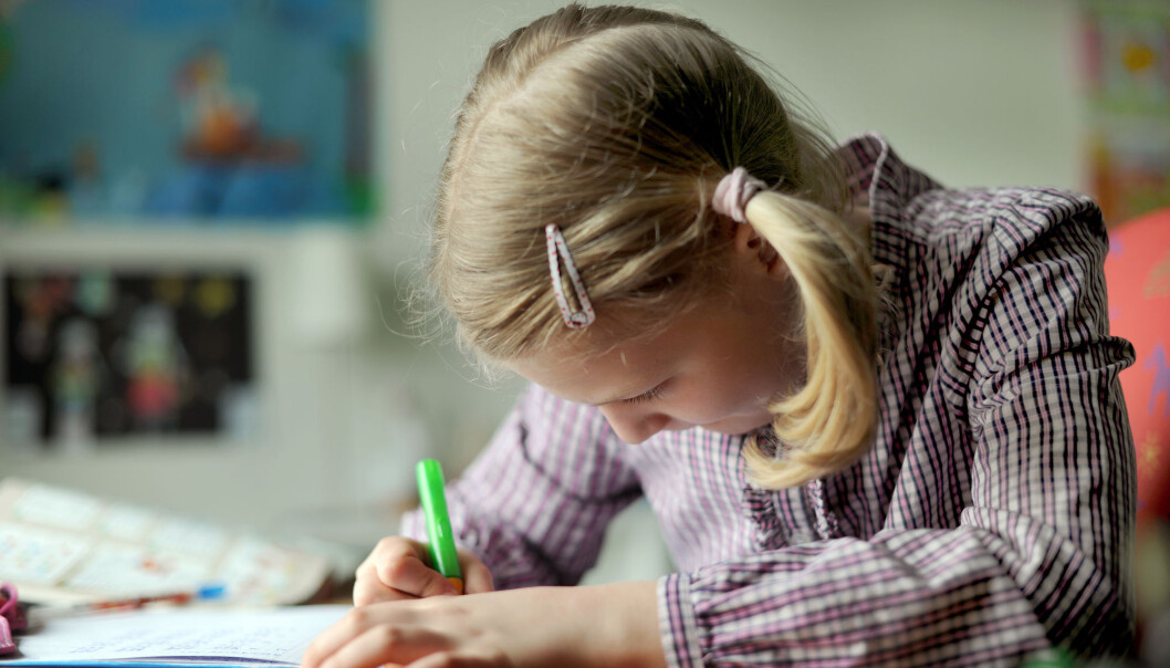 Mange barn synes matematikk og lesing er vanskelig. Å trene på konsentrasjon allerede i barnehagen, ser ut til å hjelpe. (Foto: Shutterstock / NTB Scanpix) Mange barn synes matematikk og lesing er vanskelig. Å trene på konsentrasjon allerede i barnehagen, ser ut til å hjelpe. (Foto: Shutterstock / NTB Scanpix)
