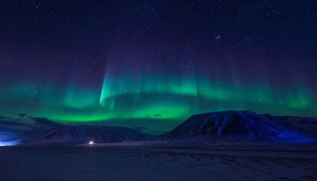 Nordlys over Svalbard. (Foto: Shutterstock / NTB scanpix) Nordlys over Svalbard. (Foto: Shutterstock / NTB scanpix)
