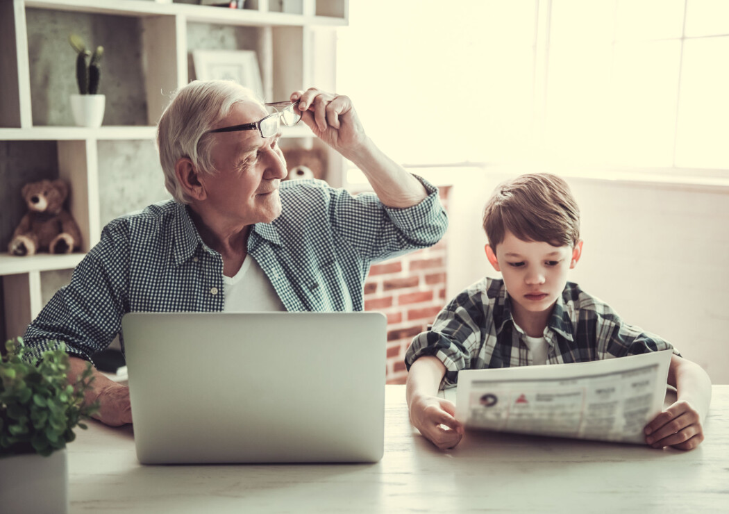 Både barn og voksne har sine egne nyhetskilder, men hva med de unge voksne? (Illustrasjonsfoto: Shutterstock / NTB Scanpix) Både barn og voksne har sine egne nyhetskilder, men hva med de unge voksne? (Illustrasjonsfoto: Shutterstock / NTB Scanpix)