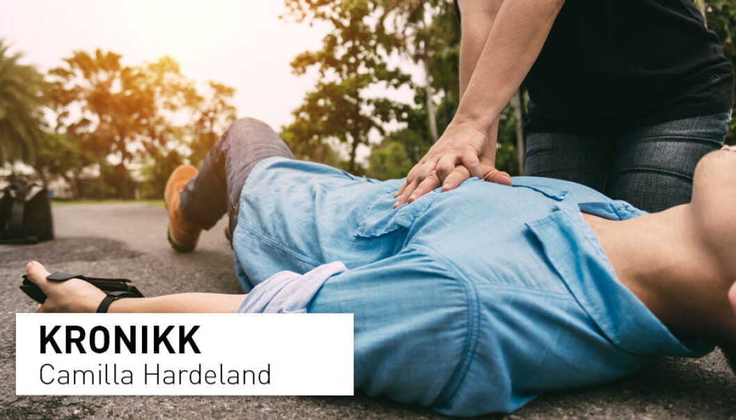 – Hvis du er i tvil om pasienten puster normalt, er du ikke i tvil om hva du skal gjøre. Da skal du starte hjerte-lungeredning. Det kan redde liv, skriver kronikkforfatteren. (Illustrasjonsfoto: Shutterstock / NTB Scanpix) – Hvis du er i tvil om pasienten puster normalt, er du ikke i tvil om hva du skal gjøre. Da skal du starte hjerte-lungeredning. Det kan redde liv, skriver kronikkforfatteren. (Illustrasjonsfoto: Shutterstock / NTB Scanpix)
