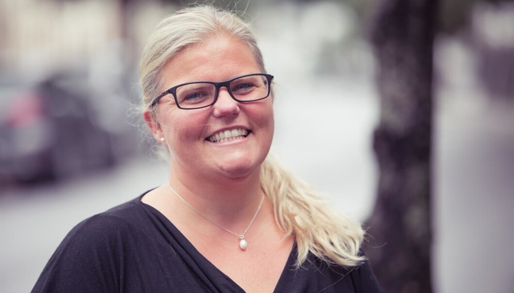 Cathrine Borgen er opprinnelig pedagog, og har vært med å starte NLAs utdanning innen økonomi og administrasjon. Nå tar hun doktorgrad om hva norske økonomiutdanninger underviser om etikk. (Foto: Jo Stevenson, NLA Høgskolen) Cathrine Borgen er opprinnelig pedagog, og har vært med å starte NLAs utdanning innen økonomi og administrasjon. Nå tar hun doktorgrad om hva norske økonomiutdanninger underviser om etikk. (Foto: Jo Stevenson, NLA Høgskolen)