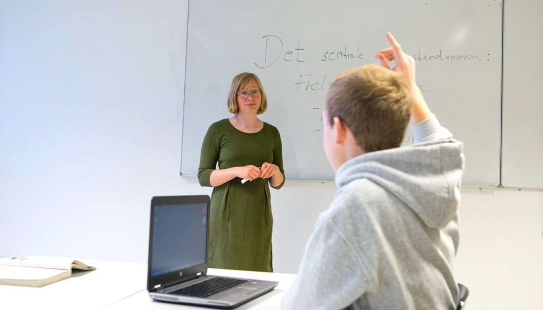 Ungdom er generelt gode til å takle stress. Likevel er stress i skolen et problem som må tas på alvor, konkluderer en oppsummering av internasjonal forskning på området. (Illustrasjonsfoto: Thomas Brun / NTB scanpix) Ungdom er generelt gode til å takle stress. Likevel er stress i skolen et problem som må tas på alvor, konkluderer en oppsummering av internasjonal forskning på området. (Illustrasjonsfoto: Thomas Brun / NTB scanpix)