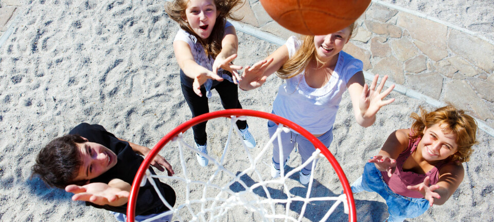 Barn som driver med fysisk aktivitet etter undervisningen, husker mer av det de har lært, viser ny dansk forskning. (Foto: 2xSamara.com / Shutterstock / NTB scanpix)