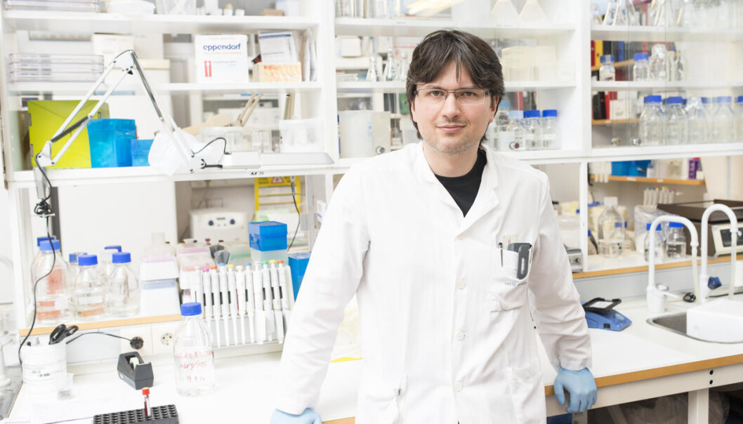 Charalampos Tzoulis er forsker ved Universitetet i Bergen. (Foto: Thor Brødreskift) Charalampos Tzoulis er forsker ved Universitetet i Bergen. (Foto: Thor Brødreskift)