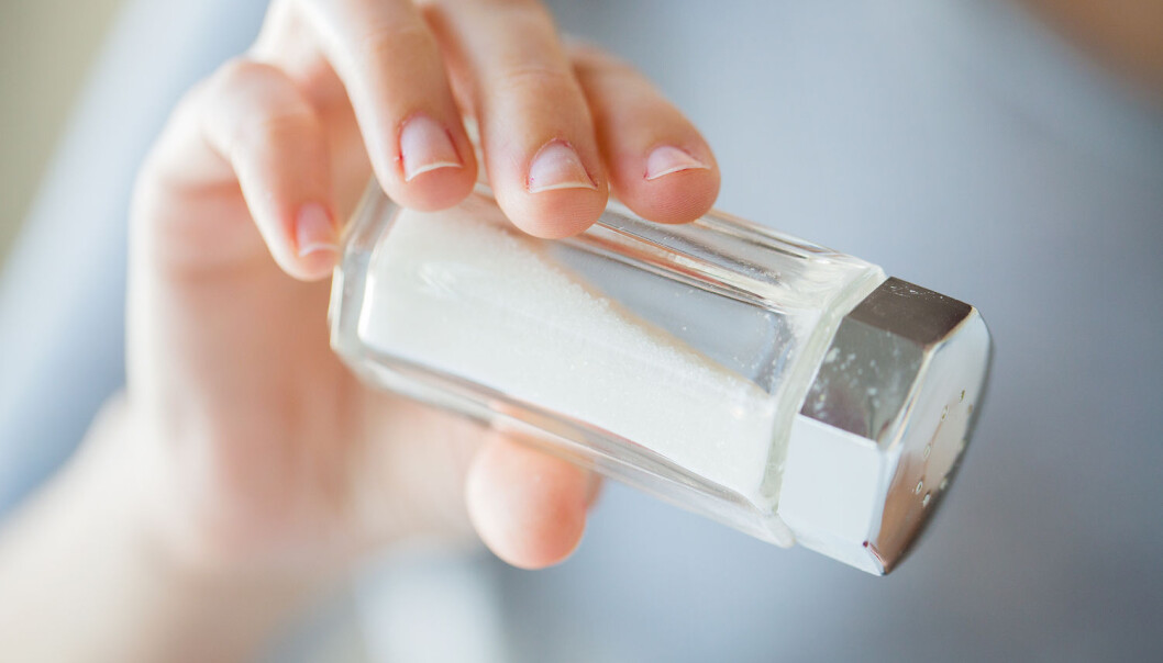 Vanlig bordsalt består av natriumklorid, som er et stabilt stoff. Jod, som blir tilsatt noen salttyper, er derimot et flyktig stoff som blir til en lilla gass ved romtemperatur. (Foto: Syda Productions/Shutterstock/NTB Scanpix) Vanlig bordsalt består av natriumklorid, som er et stabilt stoff. Jod, som blir tilsatt noen salttyper, er derimot et flyktig stoff som blir til en lilla gass ved romtemperatur. (Foto: Syda Productions/Shutterstock/NTB Scanpix)