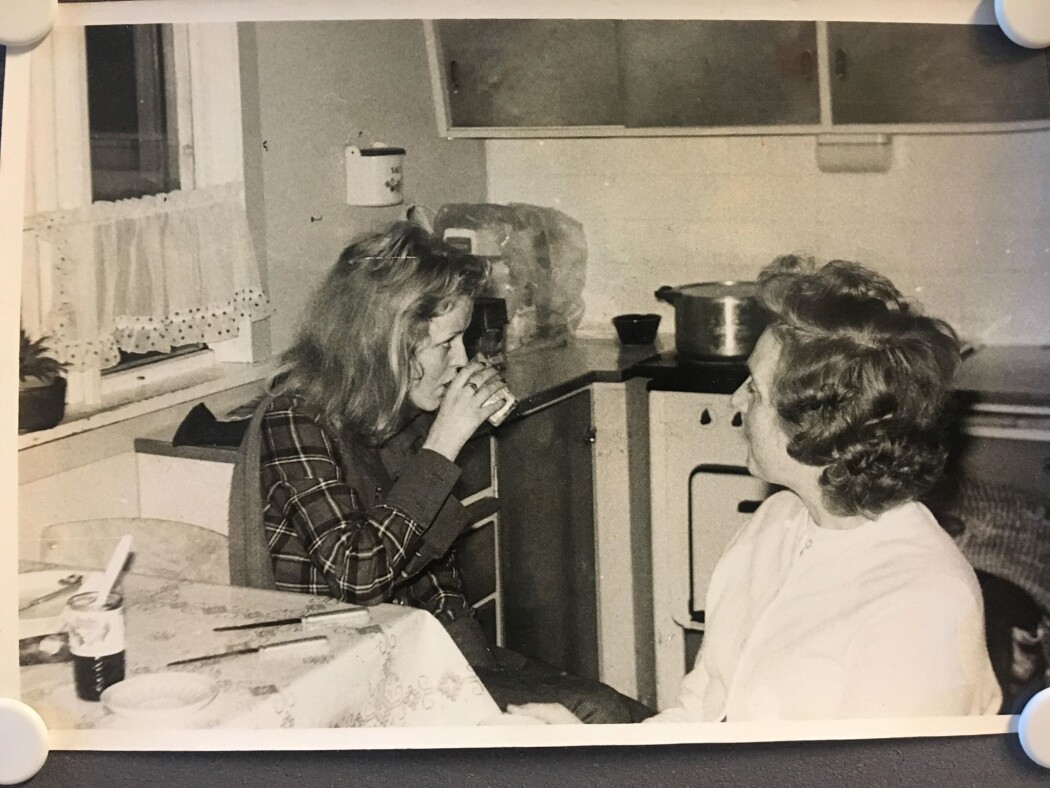 På dette kjøkkenet lærte Knut Ivar Bjørlykhaug mykje om alminneligheita sitt potensial. Det høyrte til farmora hans på Sunnmøre. (Foto: privat) På dette kjøkkenet lærte Knut Ivar Bjørlykhaug mykje om alminneligheita sitt potensial. Det høyrte til farmora hans på Sunnmøre. (Foto: privat)