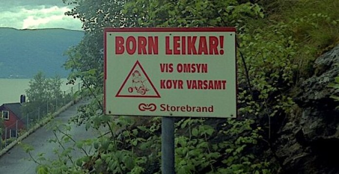 Det mindre brukte av dei to norske språka, her på eit litt eldre skilt. (Foto: Øystein A. Vangsnes) Det mindre brukte av dei to norske språka, her på eit litt eldre skilt. (Foto: Øystein A. Vangsnes)