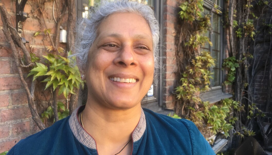 I forrige uke var Sujatha Ramdorai i Norge for å introdusere filmen «The Man Who Knew Infinity». Filmen handler om den selvlærte matematikeren Srinivasa Ramanujan (1887–1920). I 2006 fikk Sujatha Ramdorai prisen som er oppkalt etter landsmannen, Ramanujan-prisen. (Foto: Eivind Torgersen) I forrige uke var Sujatha Ramdorai i Norge for å introdusere filmen «The Man Who Knew Infinity». Filmen handler om den selvlærte matematikeren Srinivasa Ramanujan (1887–1920). I 2006 fikk Sujatha Ramdorai prisen som er oppkalt etter landsmannen, Ramanujan-prisen. (Foto: Eivind Torgersen)