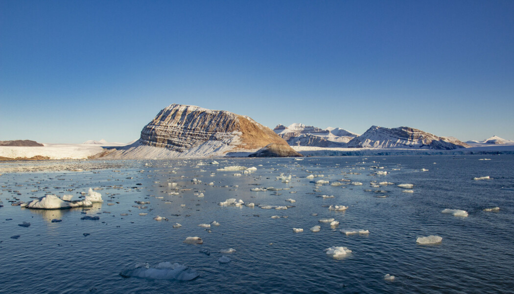 Det nye geologiske Arktis-kartet har vært et samarbeid mellom mange land. Bildet viser Kongsfjorden ved Ny-Ålesund på Svalbard. (Foto: Are Føli / NTB scanpix) Det nye geologiske Arktis-kartet har vært et samarbeid mellom mange land. Bildet viser Kongsfjorden ved Ny-Ålesund på Svalbard. (Foto: Are Føli / NTB scanpix)