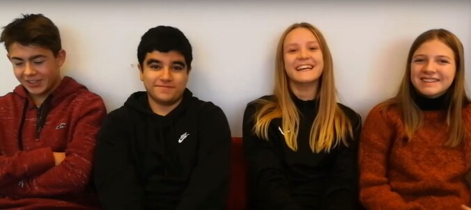 Jonas, Abdulrahman, Eir og Lea har meninger om brukte gaver. (Foto: Marianne Nordahl) Jonas, Abdulrahman, Eir og Lea har meninger om brukte gaver. (Foto: Marianne Nordahl)