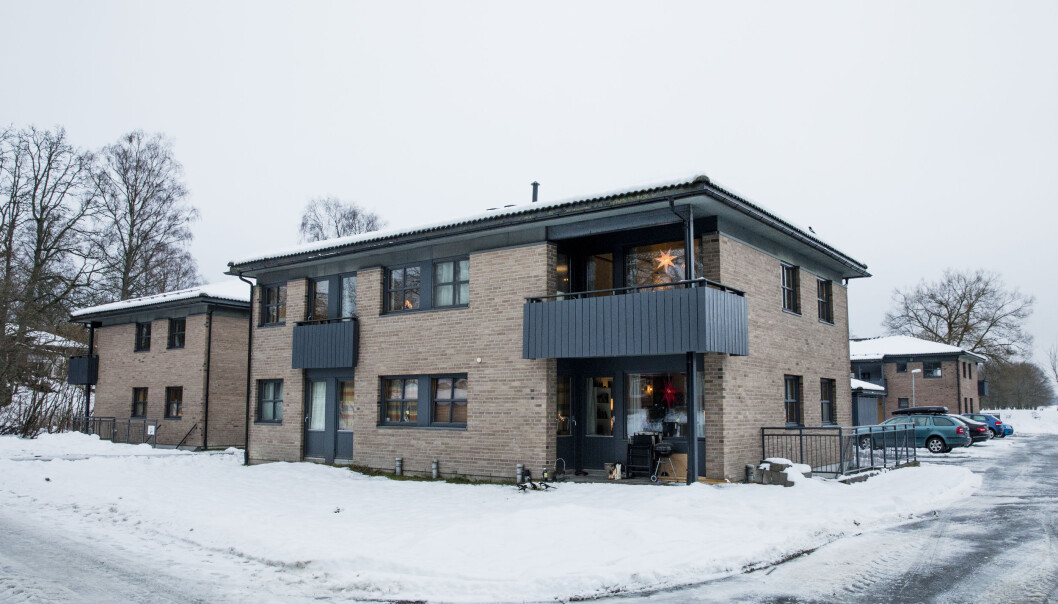I 1997 ble et kretsløpbasert behandlingssystem bygget for 48 studentboliger på Ås. Systemet reduserer vannforbruket med 30 prosent og lager plantegjødsel fra avløp og organisk avfall. (Foto: Håkon Sparre/NMBU) I 1997 ble et kretsløpbasert behandlingssystem bygget for 48 studentboliger på Ås. Systemet reduserer vannforbruket med 30 prosent og lager plantegjødsel fra avløp og organisk avfall. (Foto: Håkon Sparre/NMBU)