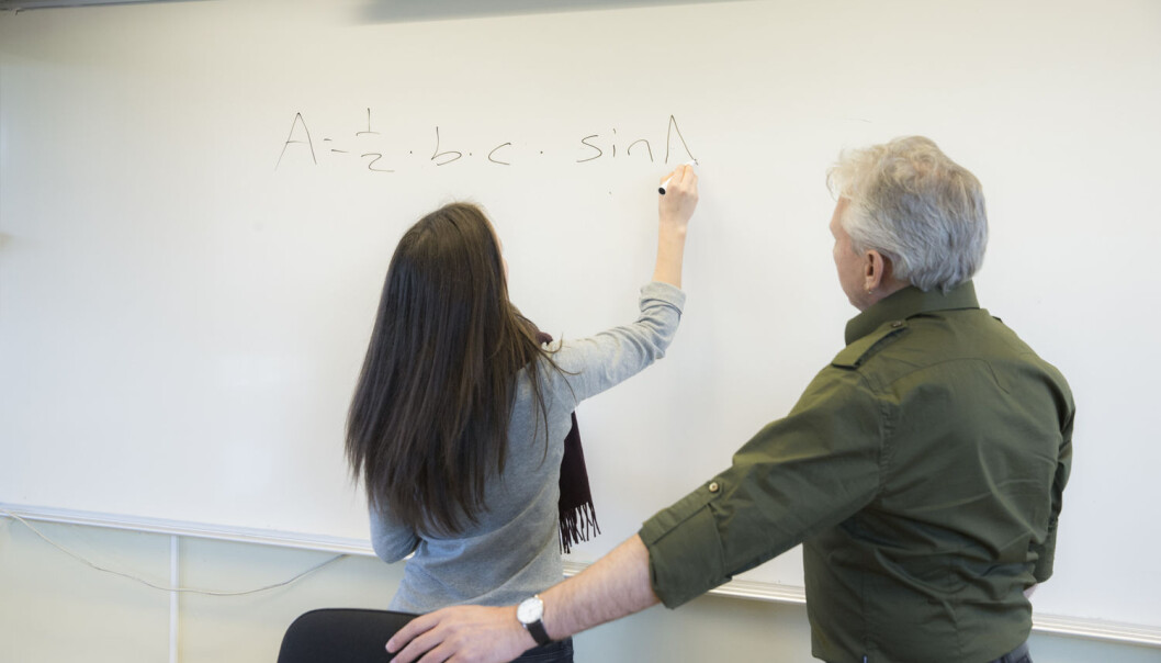 - Som tidligere lærer i videregående skole har jeg mange ganger hørt fraser som: «Ho mamma var ikke flink i matematikk, så det er ikke rart at jeg heller ikke er det», skriver Stein Arnold Berggren. (Foto: Berit Roald / NTB scanpix) - Som tidligere lærer i videregående skole har jeg mange ganger hørt fraser som: «Ho mamma var ikke flink i matematikk, så det er ikke rart at jeg heller ikke er det», skriver Stein Arnold Berggren. (Foto: Berit Roald / NTB scanpix)