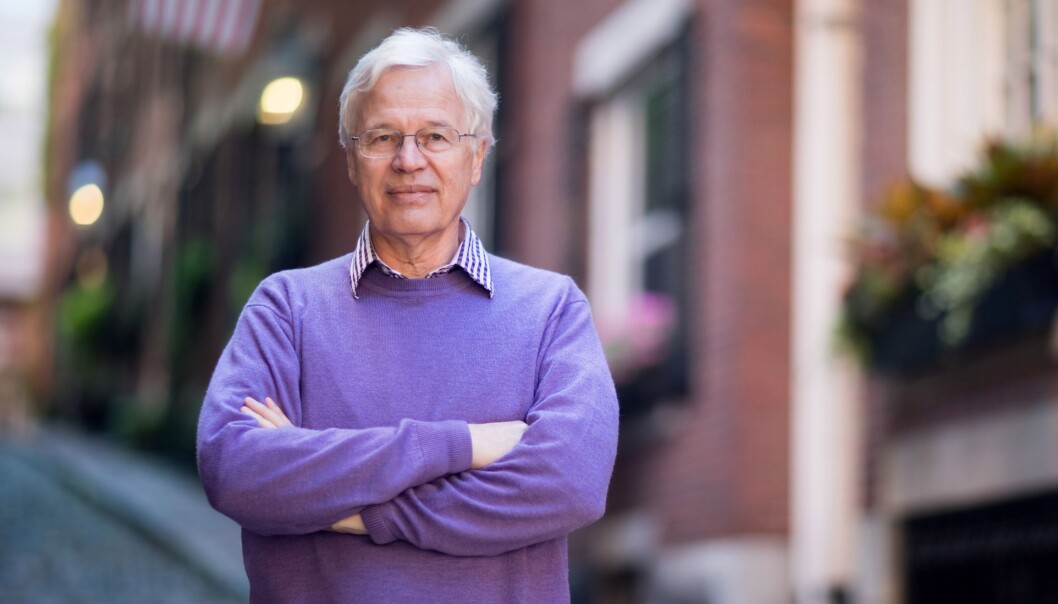 Saman med Oliver Hart vart Bengt R. Holmström i 2016 tildelt Sveriges Riksbanks pris i økonomi til minne om Alfred Nobel, ofte omtalt som nobelprisen i økonomi. (Foto: Bryce Vicmark) Saman med Oliver Hart vart Bengt R. Holmström i 2016 tildelt Sveriges Riksbanks pris i økonomi til minne om Alfred Nobel, ofte omtalt som nobelprisen i økonomi. (Foto: Bryce Vicmark)