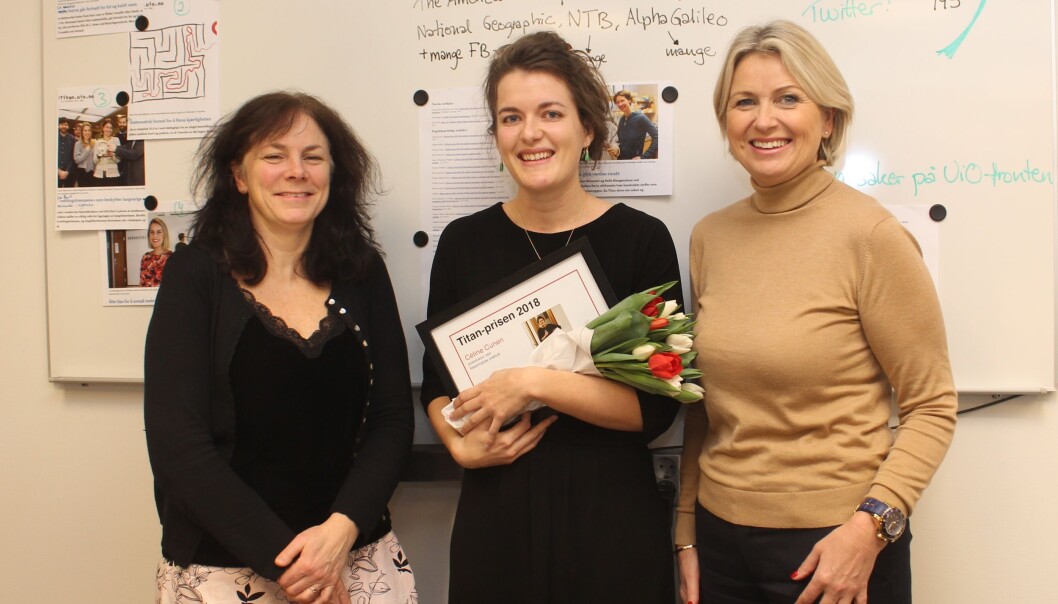 Fra venstre: Titans redaktør Wenche Willoch, prisvinneren Céline Cunen og det Matematisk-naturvitenskapelige fakultetets visedekan Kristin Vinje. (Foto: Bjarne Røsjø, UiO) Fra venstre: Titans redaktør Wenche Willoch, prisvinneren Céline Cunen og det Matematisk-naturvitenskapelige fakultetets visedekan Kristin Vinje. (Foto: Bjarne Røsjø, UiO)