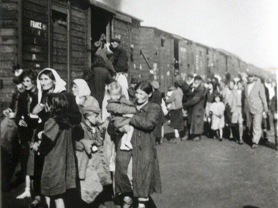 Deportatsjon av jøder fra Siedlce til Treblinka i 1942. (Foto: Ukjent, Wikimedia Commons)