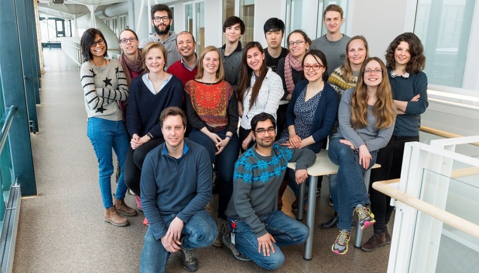Yaksi-gruppen vinteren 2018. Foran fra venstre: Robbrecht Pelgrims, Pradeep Lal. Midten fra venstre: Emilie Willoch Olstad, Celine Deneubourg, Adinda Wens, Ewelina Bartoszek, Laetitia Lalla. Ba fra venstre: Archana Golla, Daniela Weth-Malsch, Fabrizio Palumbo, Emre Yaksi, Vegard Fiskum, Andrew You, Nathalie Jurisch-Yaksi, Henrik Østby, Merethe Andresen, Christa Ringers. (Foto: NTNU)