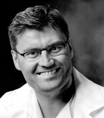 I 2006 innrømmet kreftforskeren Jon Sudbø at han hadde diktet opp data, og i etterkant ble de aktuelle artiklene trukket tilbake. Likevel henviser andre forskere fortsatt til resultatene hans. (Foto: Radiumhospitalet / NTB Scanpix) I 2006 innrømmet kreftforskeren Jon Sudbø at han hadde diktet opp data, og i etterkant ble de aktuelle artiklene trukket tilbake. Likevel henviser andre forskere fortsatt til resultatene hans. (Foto: Radiumhospitalet / NTB Scanpix)