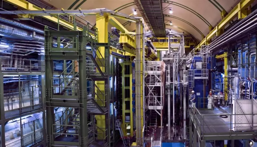I detektoren LHCb støter protoner sammen på en måte som gjør at det produseres mange partikler av typen B-mesoner. De er nemlig spesielt nyttige når det gjelder å komme på sporet av ny fysikk. (Foto: M. Brice/CERN)