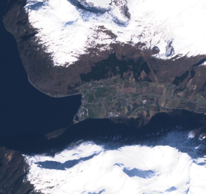 Stordal i Møre og Romsdal. (Bilde: Copernicus Sentinel data 2017) Stordal i Møre og Romsdal. (Bilde: Copernicus Sentinel data 2017)