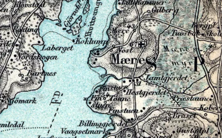 Kartutsnitt fra 1881 som viser området ved Mære i Nord-Trøndelag. Like sør for Mærekirka ligger 3 plasser kalt Finstuen. (Foto: Kartutsnitt ved Kjell M. Derås, fra © Kartverket, Historiske kart)