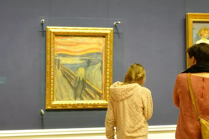 I Nasjonalgalleriet i Oslo henger «Skrik» sammen med flere andre berømte Munch-malerier. Denne versjonen er malt i 1893. (Foto: Gunn Kristin Tjoflot / UiO)