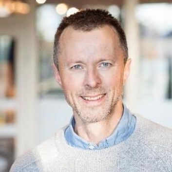 - I kliniske forsøk er det funnet gunstige effekter av omega 3 på betennelsestilstander i kroppen, sier professor Geir Bjørkøy. Han understreker at både mager og fet fisk er god og sunn mat. (Foto: NTNU) - I kliniske forsøk er det funnet gunstige effekter av omega 3 på betennelsestilstander i kroppen, sier professor Geir Bjørkøy. Han understreker at både mager og fet fisk er god og sunn mat. (Foto: NTNU)