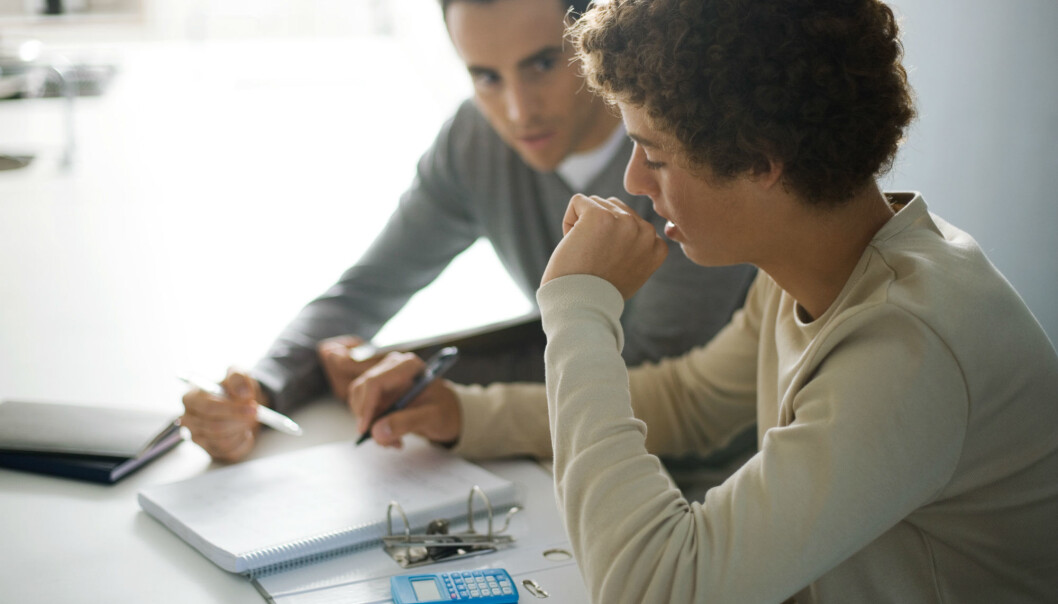 Mens de eldste voksne nordmenn troner i toppen internasjonalt i hverdagsmatte, ligger dagens unge helt jevnt med dem på samme alder ellers i OECD. (Illustrasjonsfoto: Colourbox) Mens de eldste voksne nordmenn troner i toppen internasjonalt i hverdagsmatte, ligger dagens unge helt jevnt med dem på samme alder ellers i OECD. (Illustrasjonsfoto: Colourbox)