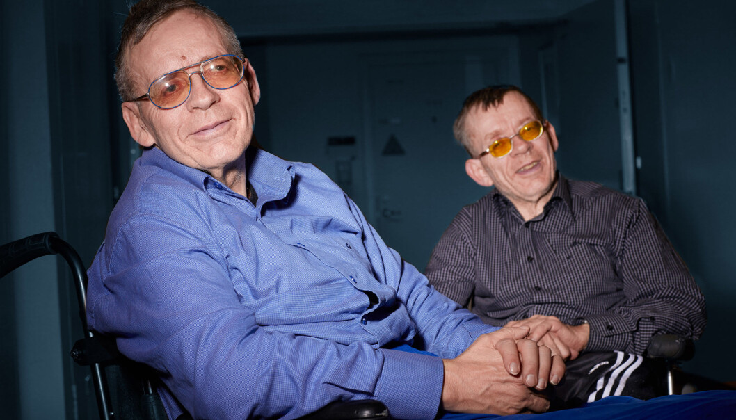 Tvillingene Bjørn og Tor Olsen deler en sykdom som nesten ingen andre i verden har. (Foto: Erik Norrud) Tvillingene Bjørn og Tor Olsen deler en sykdom som nesten ingen andre i verden har. (Foto: Erik Norrud)