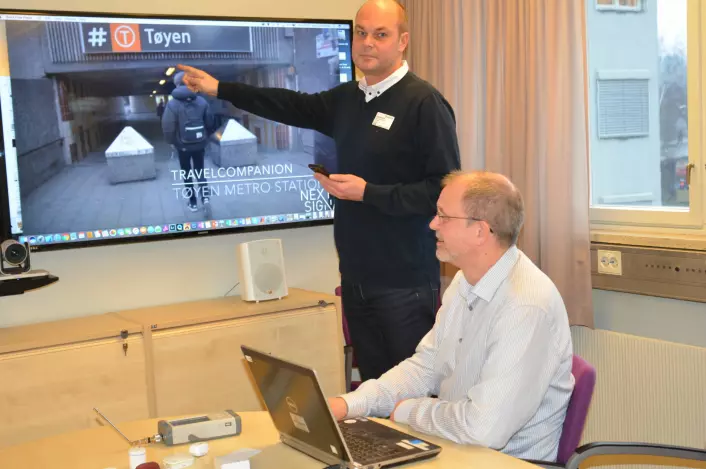 Roy Bahr og Lars-Cyril Blystad har utviklet appene TravelCompanion og LocationCompanion. (Foto: Lisbet Jære)