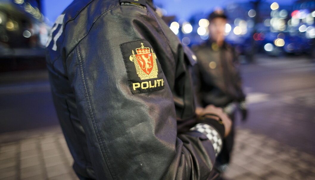 Ungdom på tvers av Norden forteller om følelsen av å bli kontrollert av politiet på grunn av klær, utseende og religiøse uttrykk. (Foto: Heiko Junge, NTB Scanpix) Ungdom på tvers av Norden forteller om følelsen av å bli kontrollert av politiet på grunn av klær, utseende og religiøse uttrykk. (Foto: Heiko Junge, NTB Scanpix)