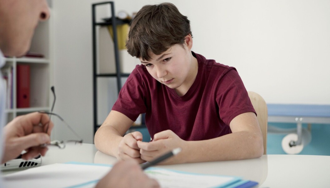 Når foreldrene ikke lenger er portvoktere, og når barn ned til 12-årsalderen selv skal ta valget om deltagelse i en undersøkelse med sensitive spørsmål, får det konsekvenser for forskernes rolle. (Illustrasjonsfoto: Image Point Fr / Shutterstock / NTB scanpix) Når foreldrene ikke lenger er portvoktere, og når barn ned til 12-årsalderen selv skal ta valget om deltagelse i en undersøkelse med sensitive spørsmål, får det konsekvenser for forskernes rolle. (Illustrasjonsfoto: Image Point Fr / Shutterstock / NTB scanpix)
